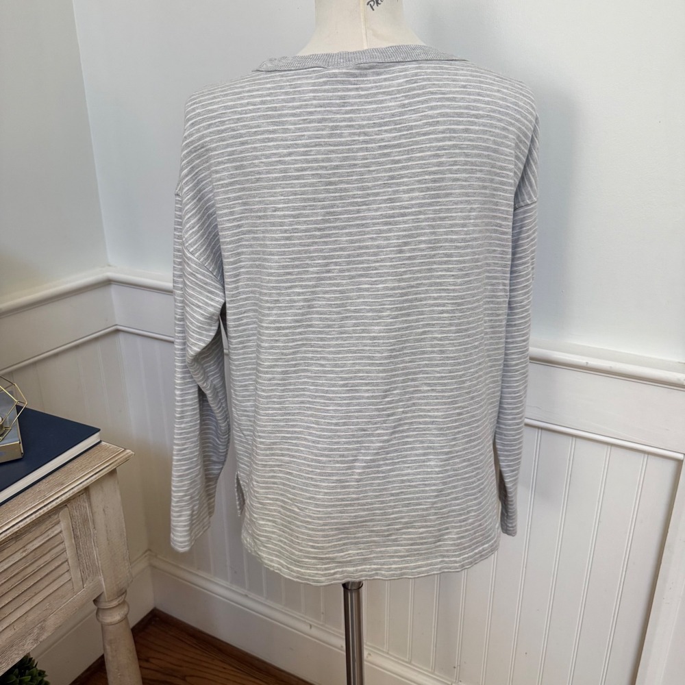 Vineyard Vines Womens Large Grey White Striped Fleece Pullover Sweatshirt L - Picture 3 of 7